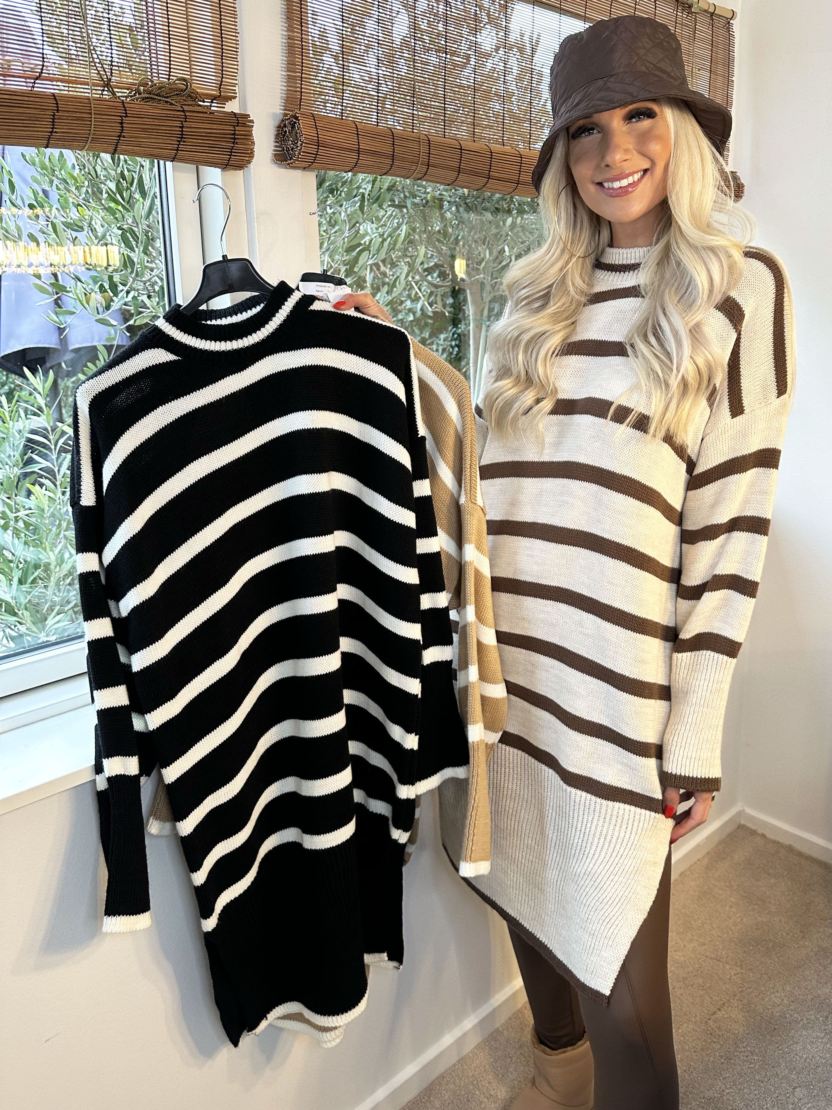 Safiya - Sød strikkjole med striber